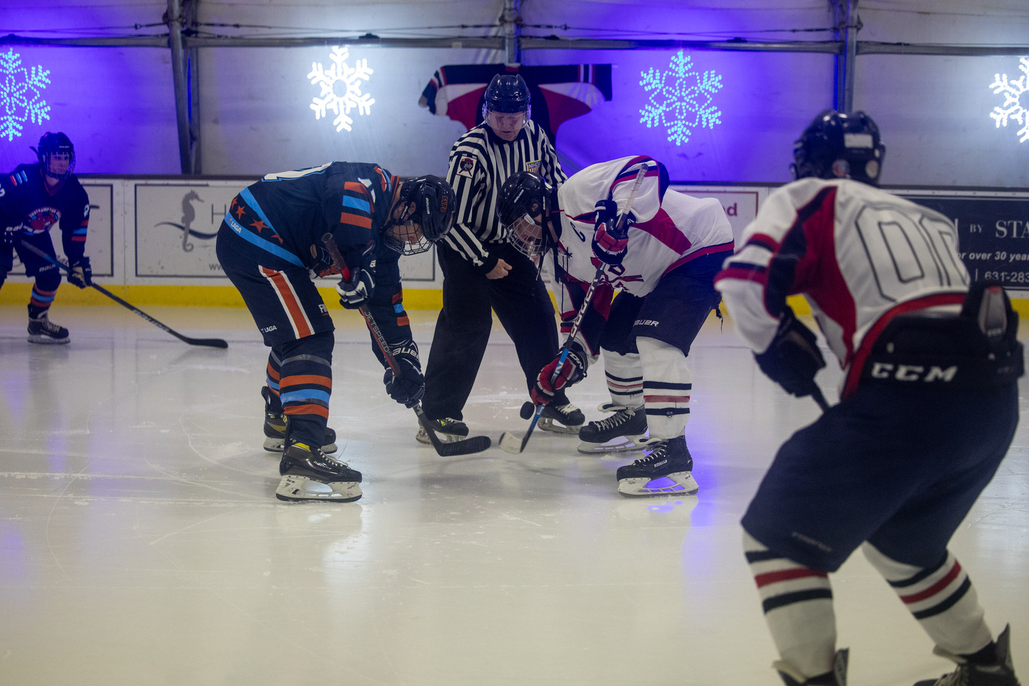 Southampton Ice Rink hosted the annual Battle of the Badges hockey game between the Southampton Fire Department and Southampton Village Police Department on Sunday evening. Proceeds went to the winning team's charity of choice. The police defeated the firefighters, 10-8.    MICHAEL O'CONNOR