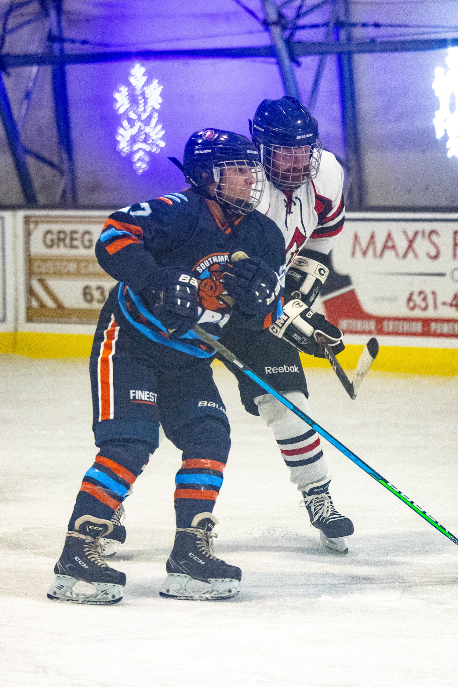 Southampton Ice Rink hosted the annual Battle of the Badges hockey game between the Southampton Fire Department and Southampton Village Police Department on Sunday evening. Proceeds went to the winning team's charity of choice. The police defeated the firefighters, 10-8.    MICHAEL O'CONNOR