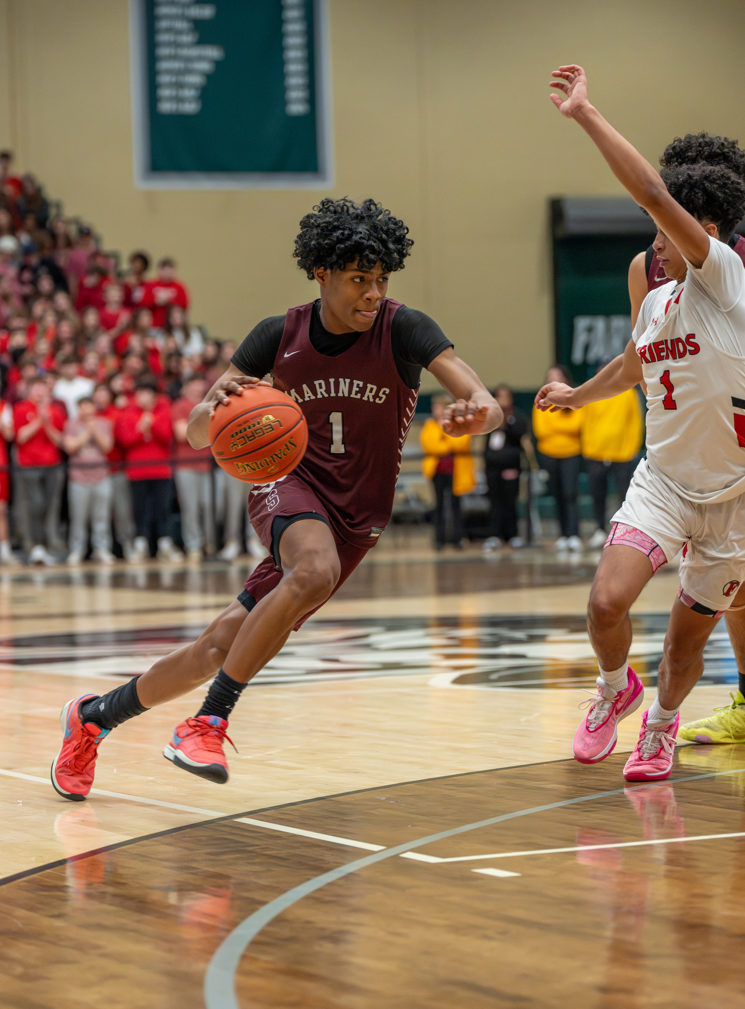 Southampton senior Dominick White sees an opening in the defense and takes it.   RON ESPOSITO