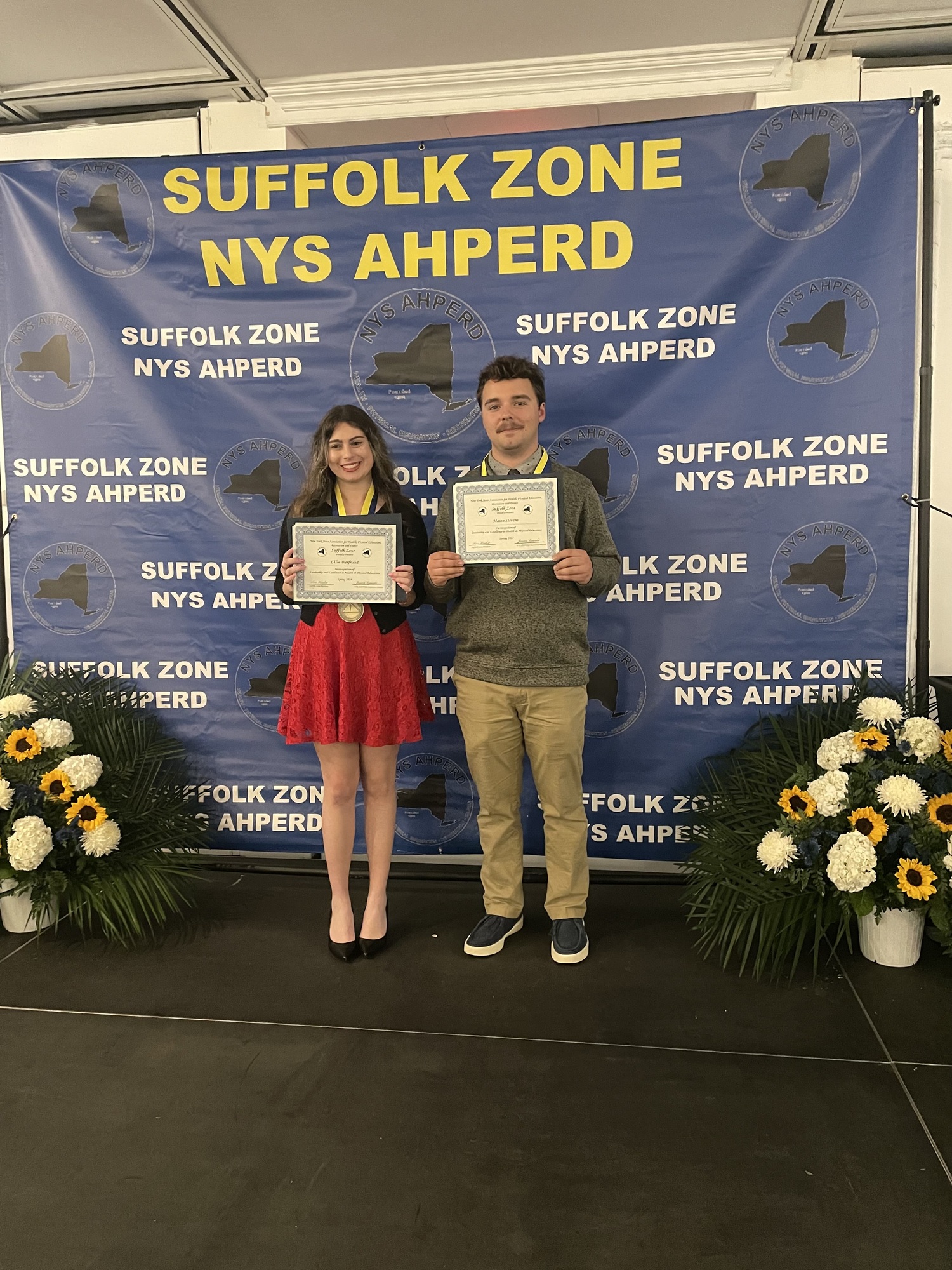 Southampton High School Mariners Chloe Bierfriend and Mason Stevens were recently honored by the New York State Association for Health, Physical Education, Recreation and Dance as winners of the Suffolk Zone Student Leadership Award. The seniors were selected based on their excellence in physical education, leadership ability and service to the community. COURTESY SOUTHAMPTON SCHOOL DISTRICT