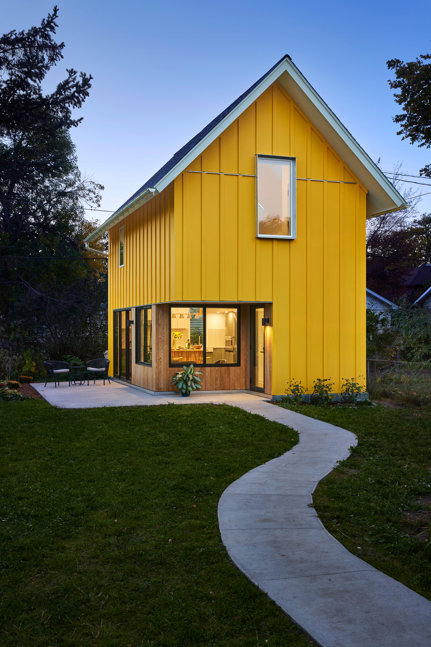 Sunflower, a 780-square-foot ADU made with structural insulated panels in Saint Paul, Minnesota, by Christopher Strom Architects. ALYSSA LEE PHOTOGRAPHY