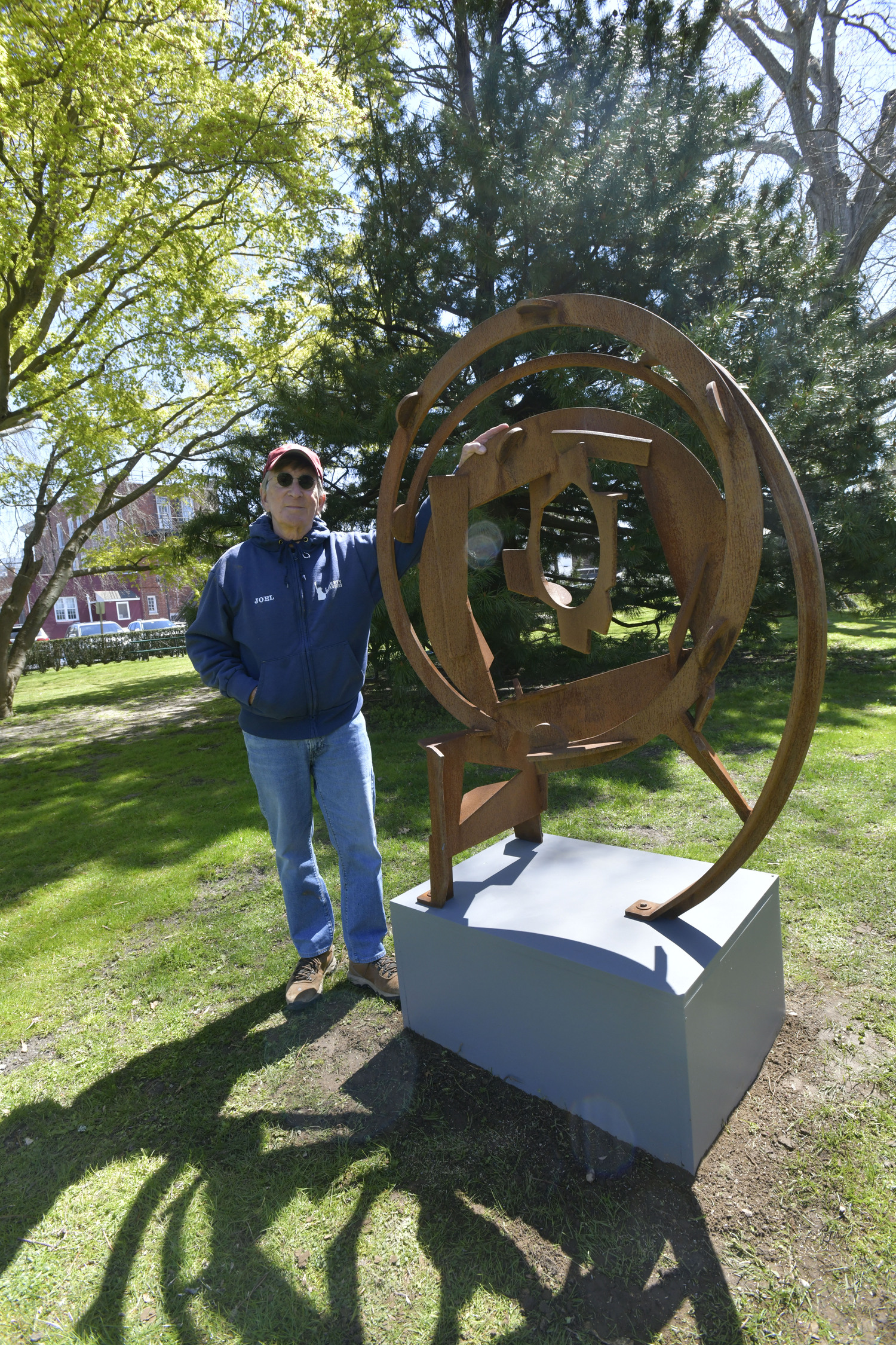 Joel Perlman with his sculpture 