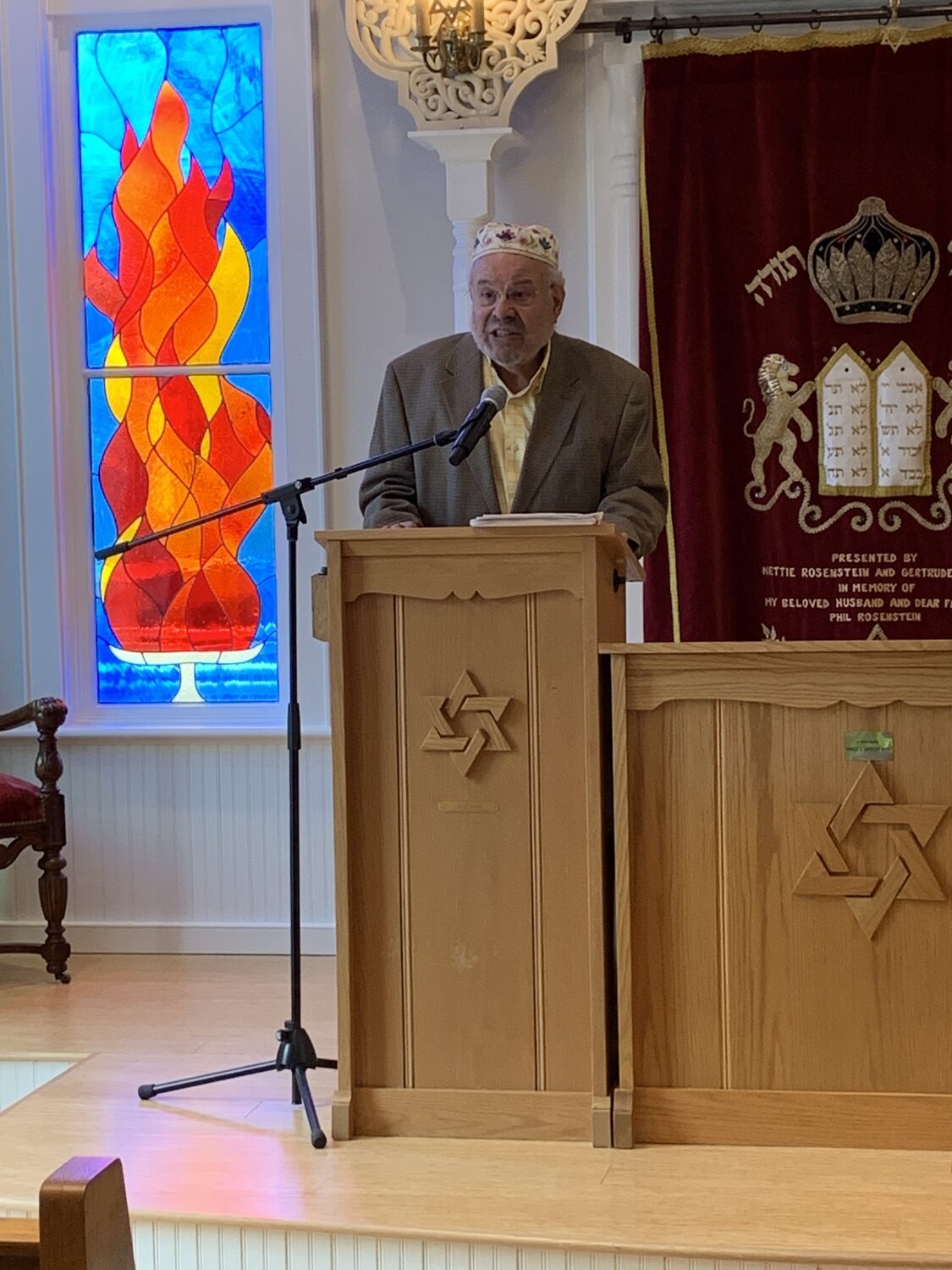 Journalist Karl Grossman discussed the history of Jews on the East End at a program at Temple Adas Israel sponsored by the Sag Harbor Historical Museum. STEPHEN J. KOTZ