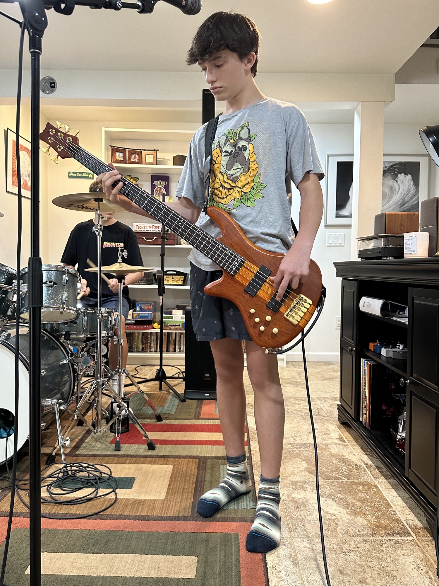 Nathan Kearns on bass. DAN STARK