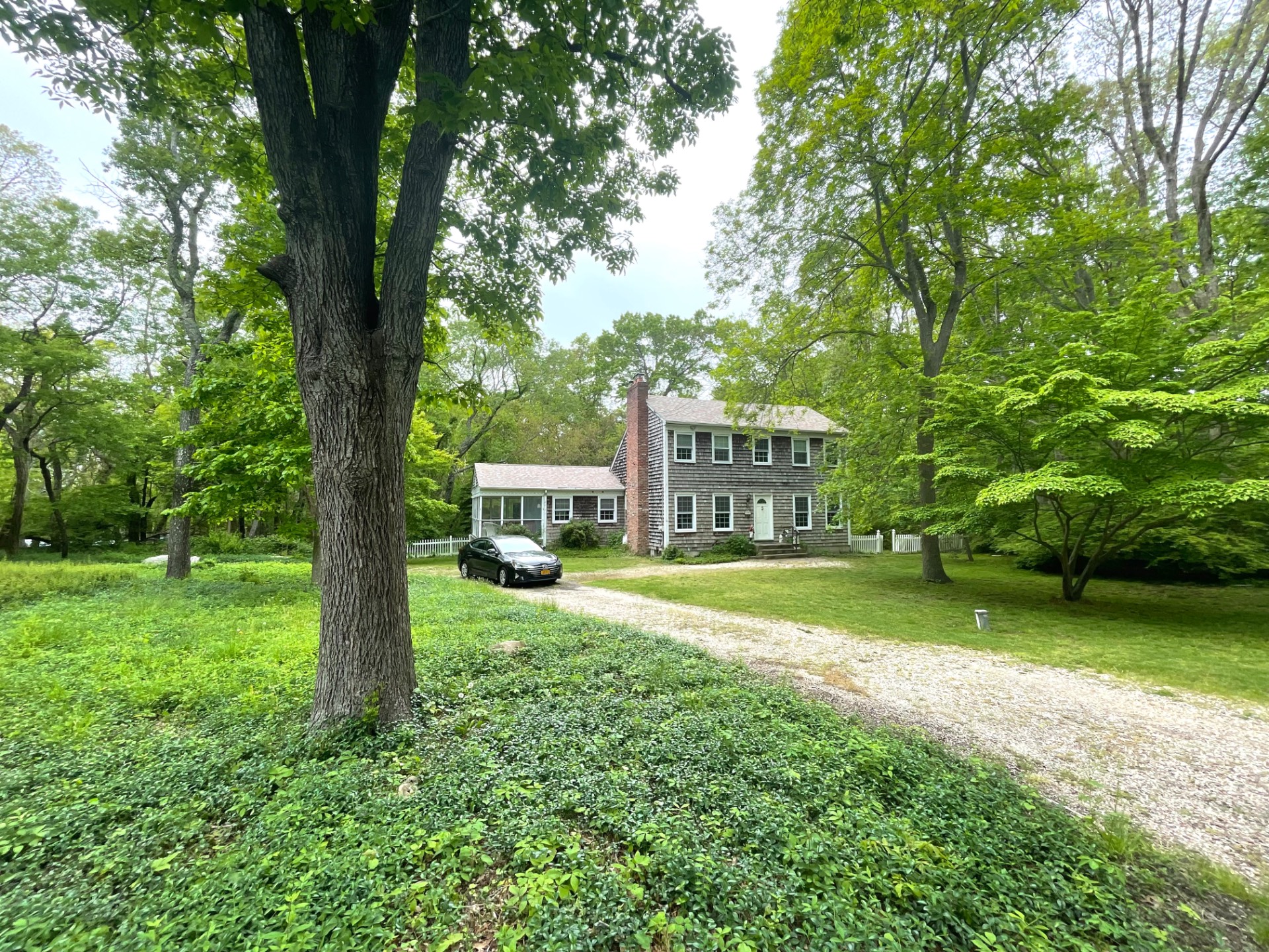 9 Actors Colony Rd, Sag Harbor, NY 11963, USA 27 East