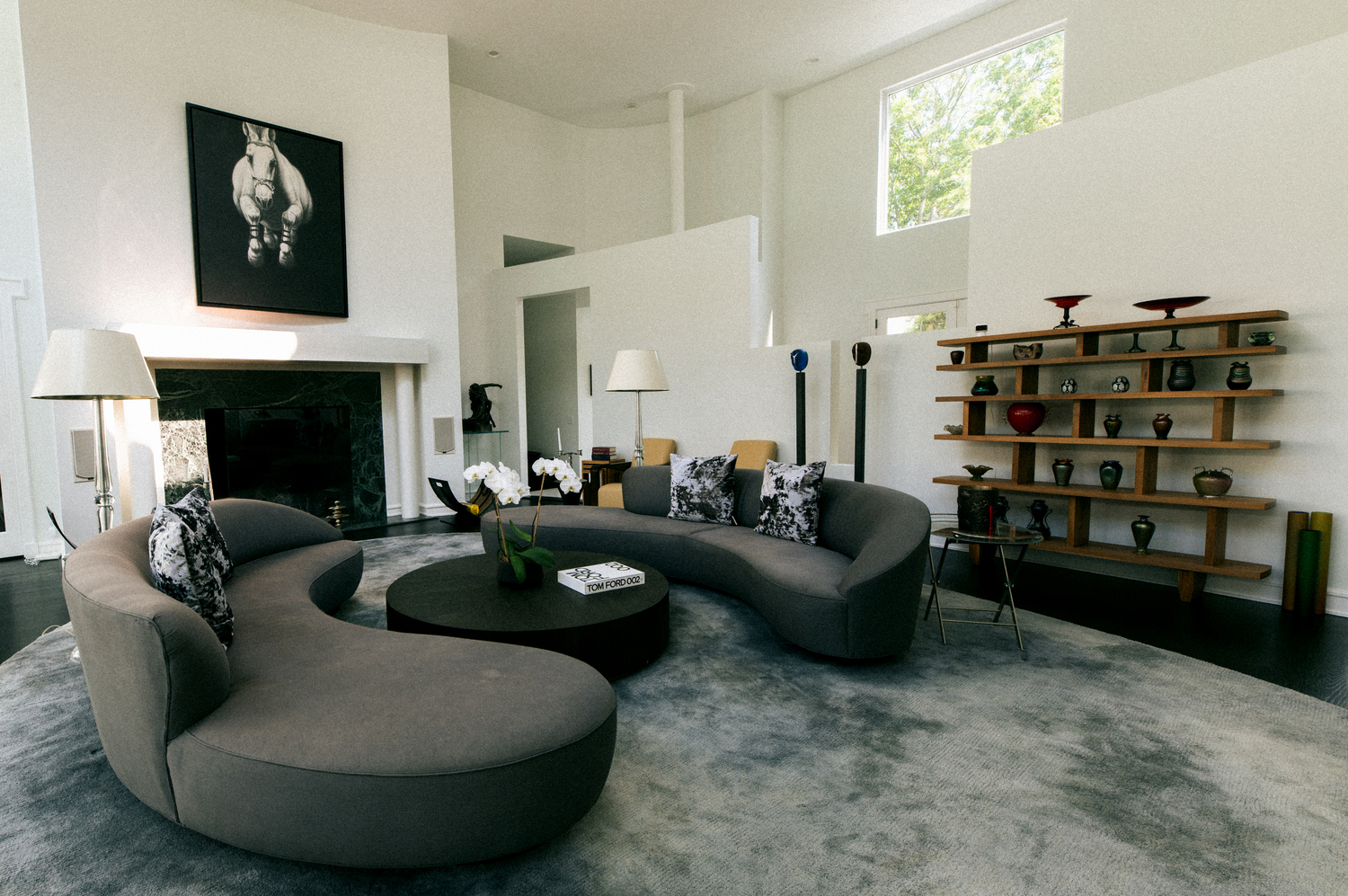 The central living area boasts dramatic ceilings and curved forms.
MACRAE MARRAN