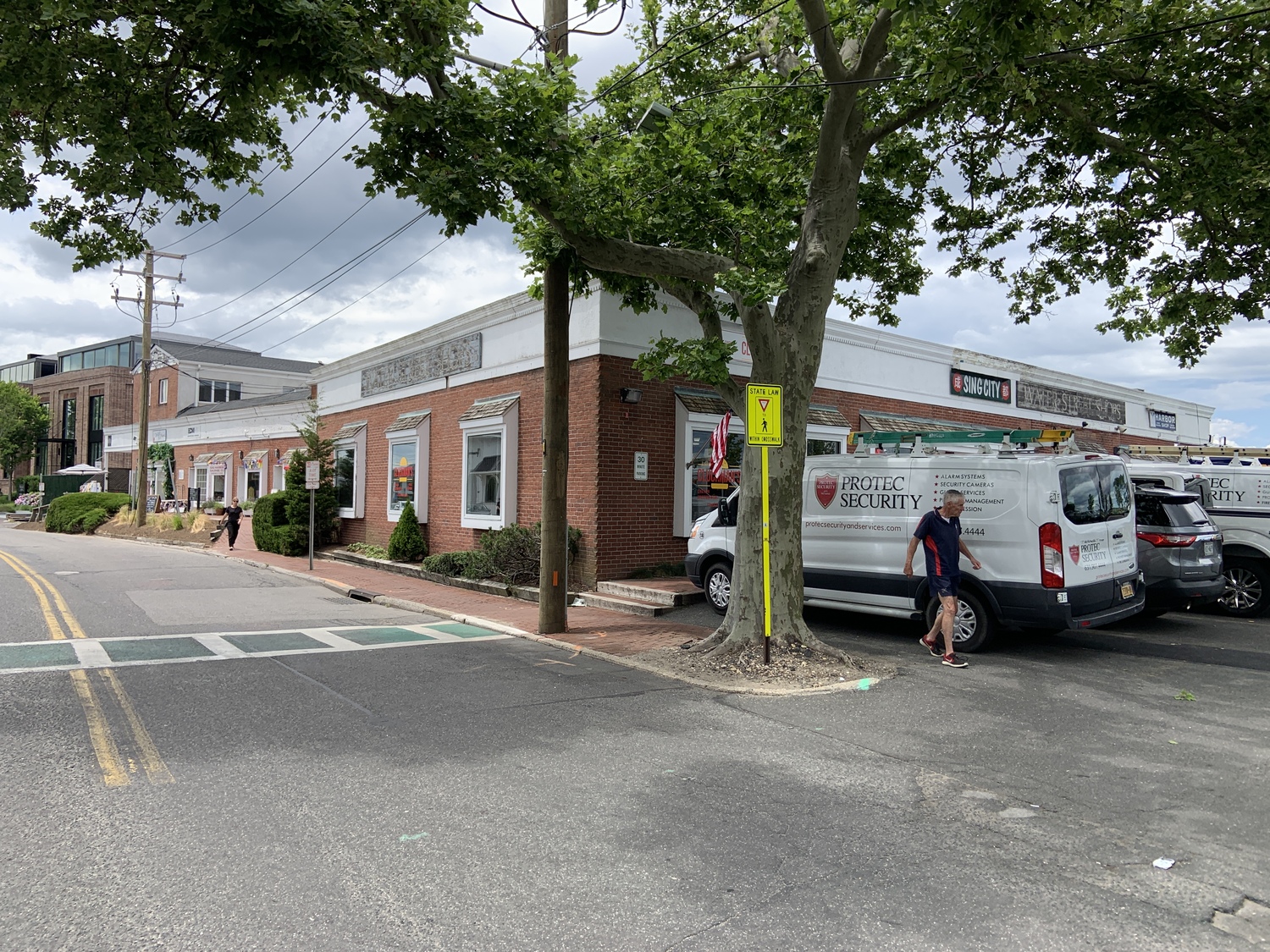 The former 7-Eleven building in Sag Harbor is being marketed 