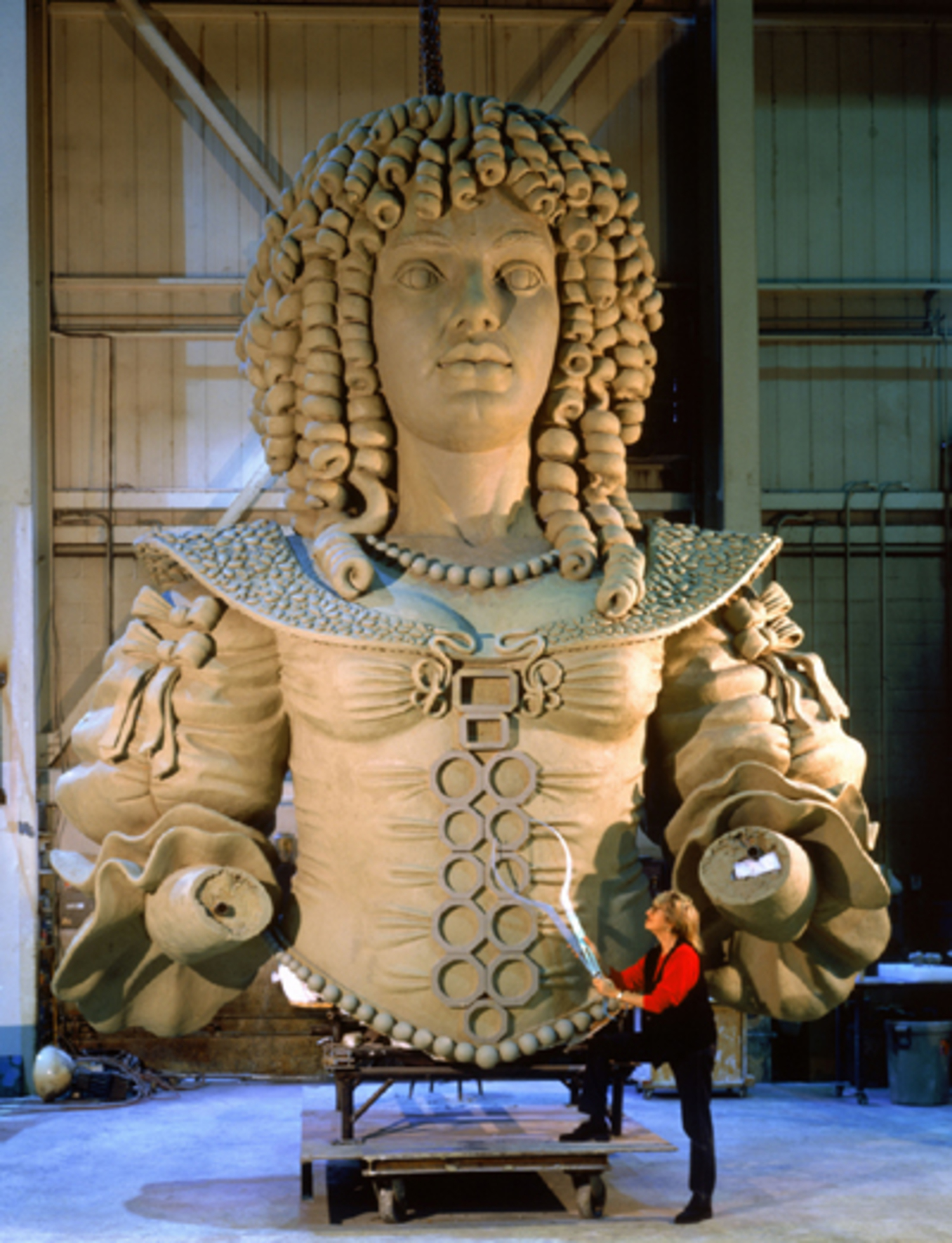 Audrey Flack at work on her statue of Queen Catherine of Braganza in the 1980s. COURTESY LOUIS MEISEL