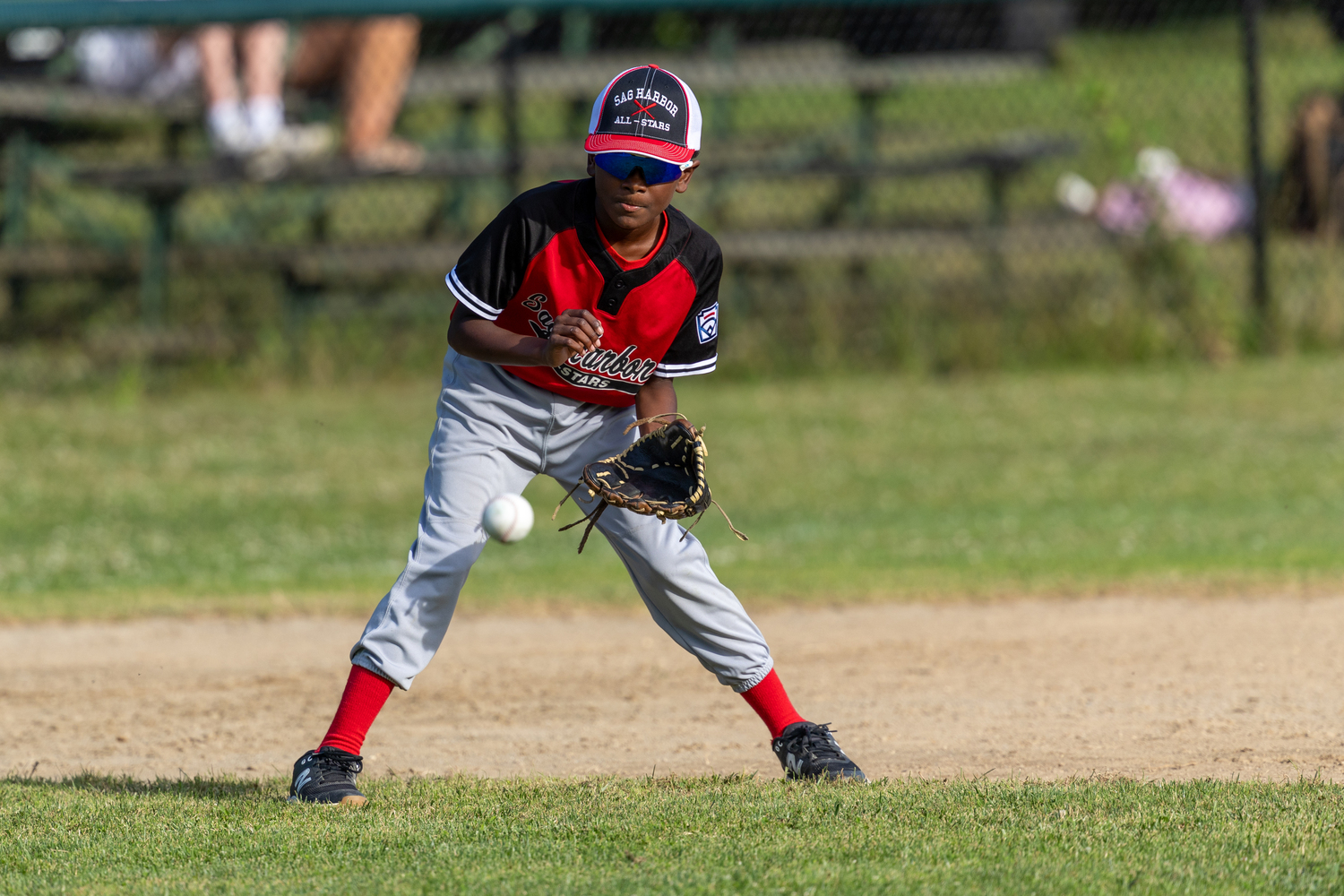 Michael Perodin gets set to field a ground ball.   RON ESPOSITO