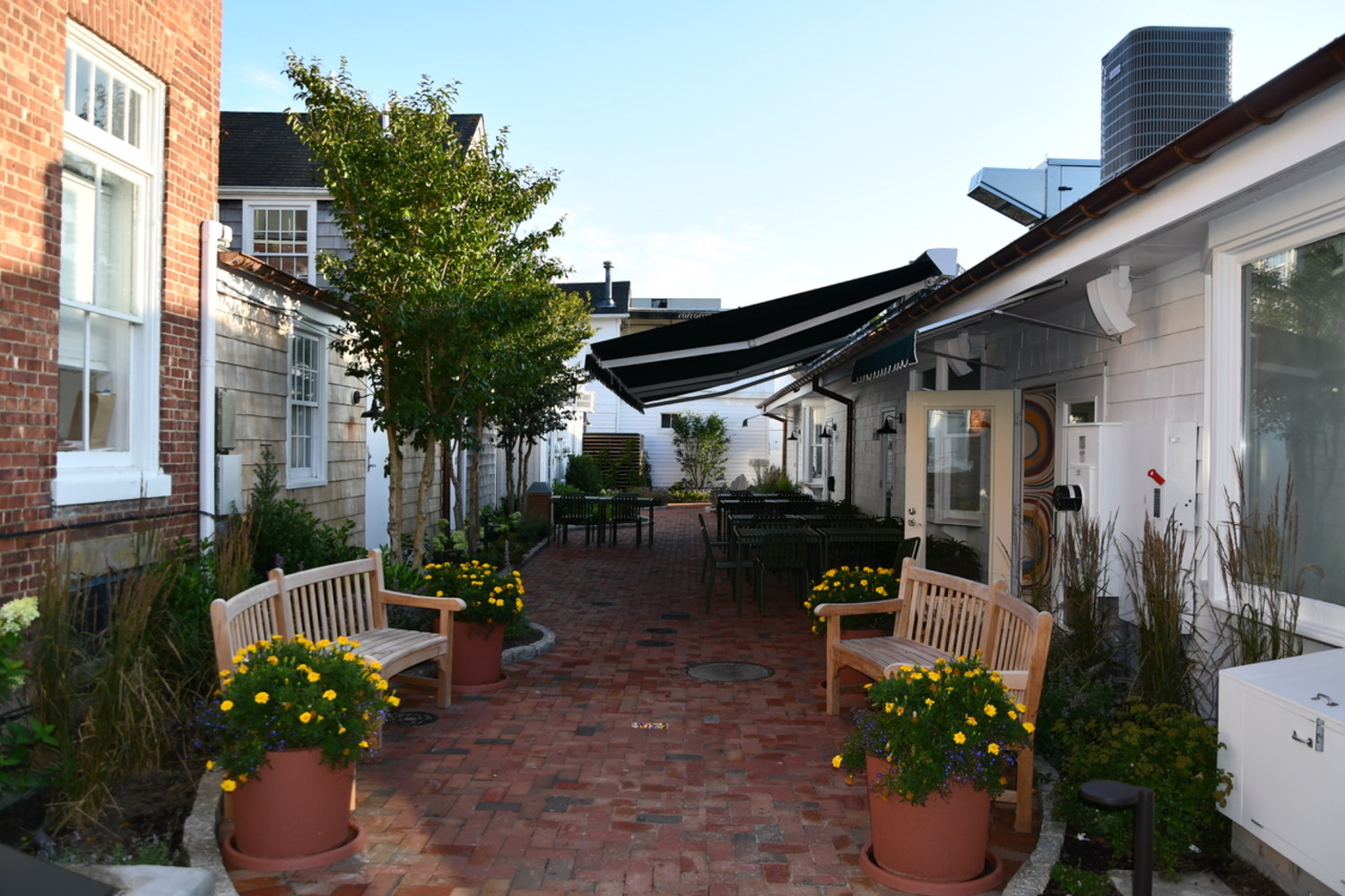 Smokey Buns offers 24 outdoor seats. The new restaurant officially opens in East Hampton on July 25. COURTESY SMOKEY BUNS