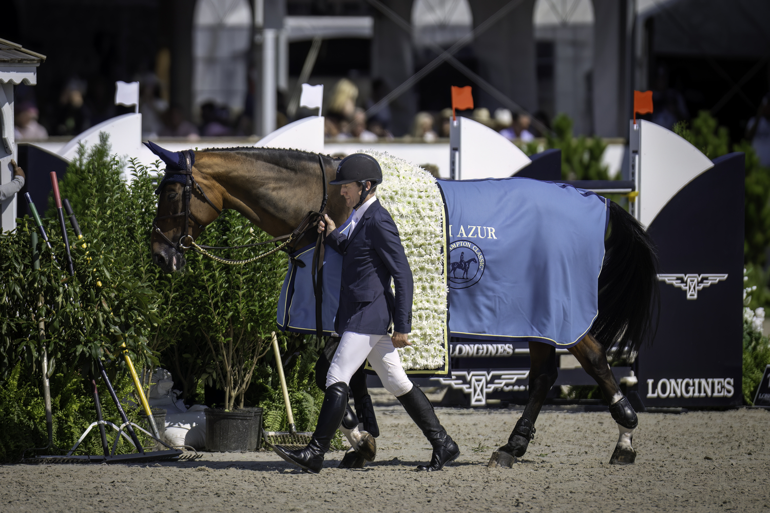 Seven-time Grand Prix winner McLain Ward returns this year, although his mount, HH Azur, also known as 