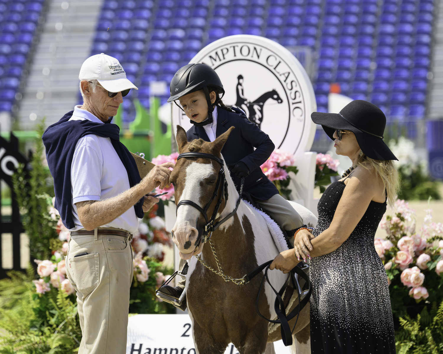 Olympic gold medalist Joe Fargis judging the leadline class. MARIANNE BARNETT