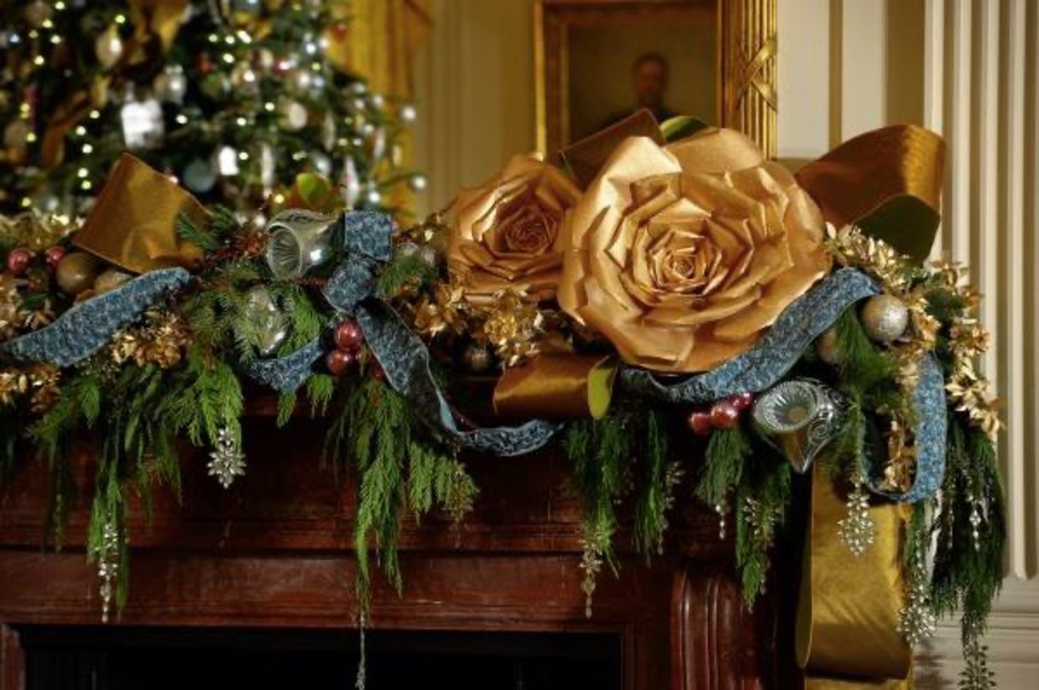 Tana Leigh Gerber's paper flower creations were part of the Christmas decor at the Obama White House in 2013. COURTESY THE WHITE HOUSE