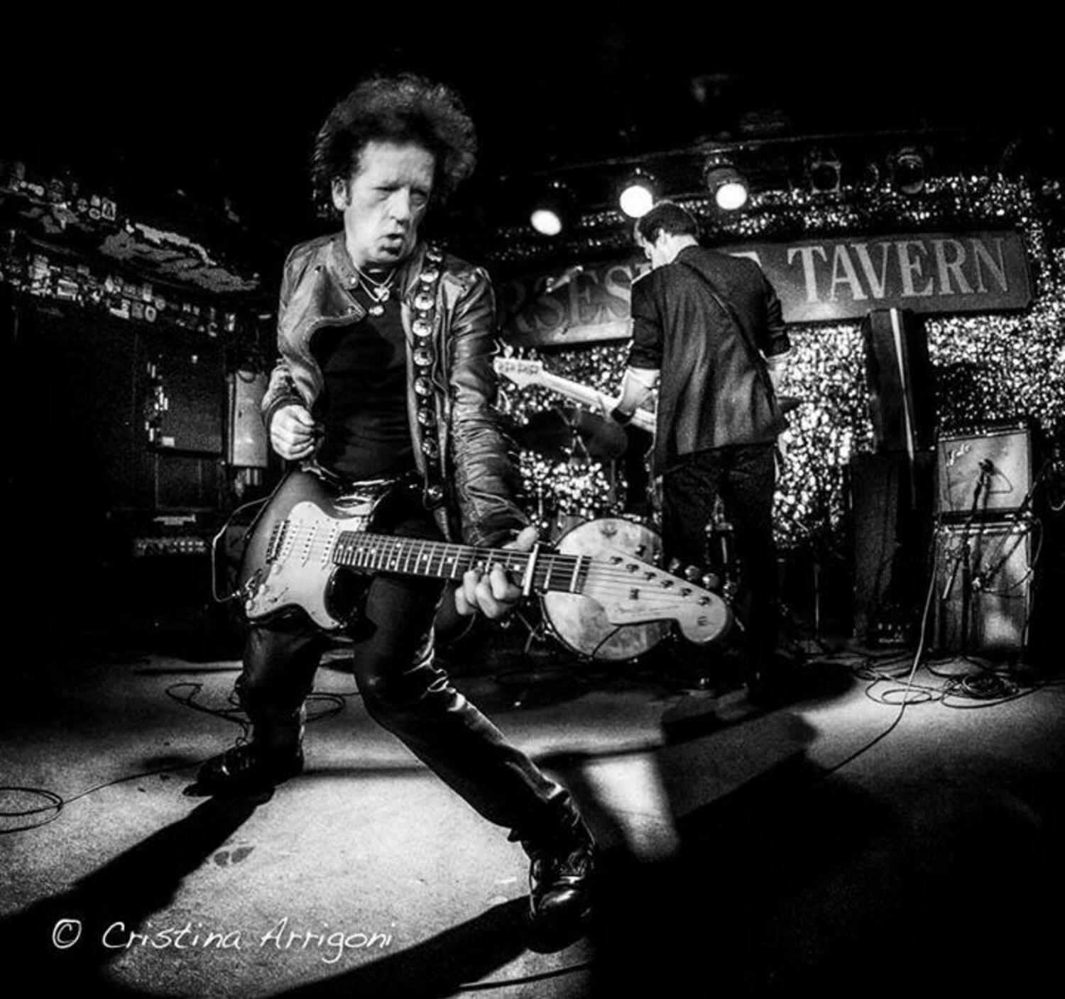 Willie Nile performing live. COURTESY MEG SEXTON