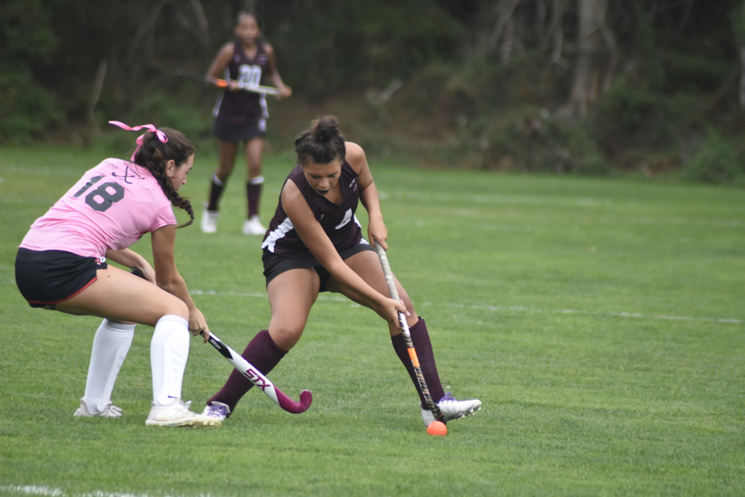 Southampton senior Anabella Arnold moves with the ball.   DREW BUDD