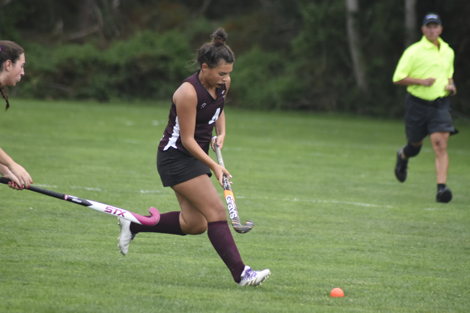 Southampton senior Anabella Arnold goes after the ball.    DREW BUDD