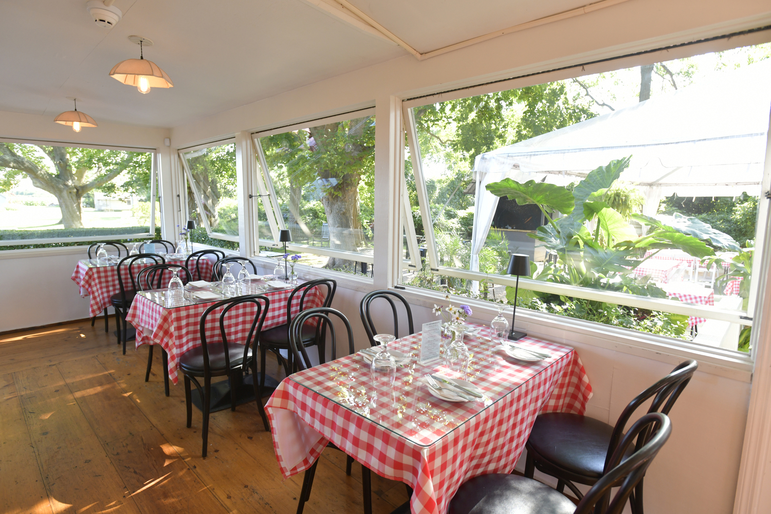 The dining room at the Old Stove Pub.  DANA SHAW