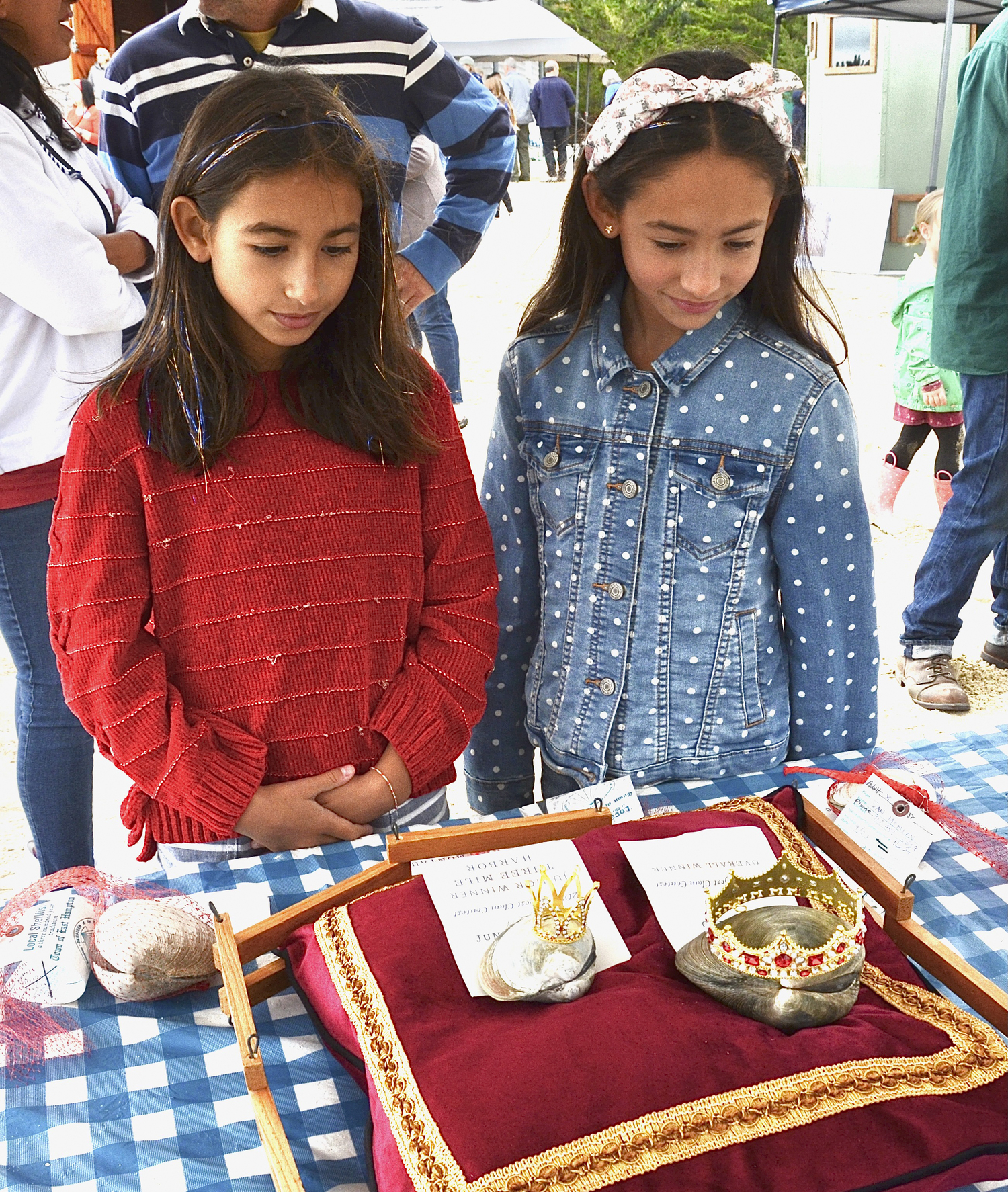 Lily and Lucia Lamonius check out the winners.  KYRIL BROMLEY