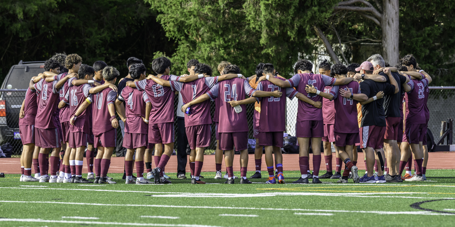 The entire Bonac team just prior to its game against Amityville last week.   MARIANNE BARNETT