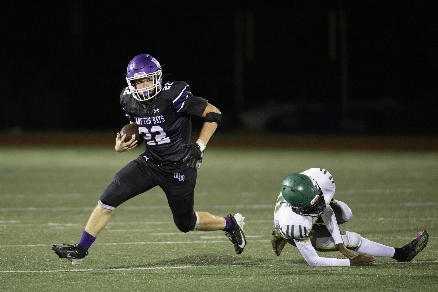 Hampton Bays senior Nate Donahue gets loose.   MARIANNE BARNETT