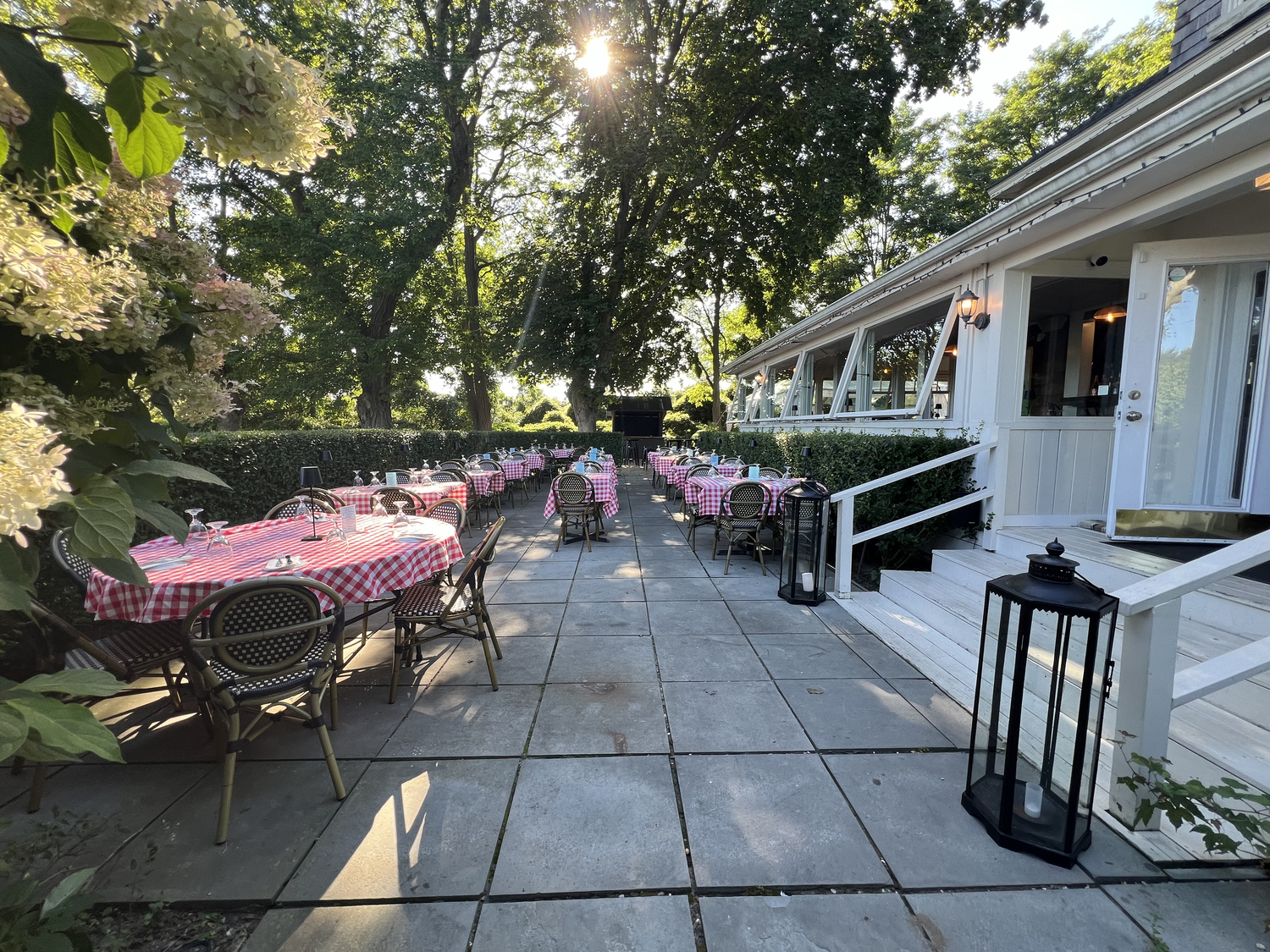 The Old Stove Pub in Sagaponack.  DANA SHAW