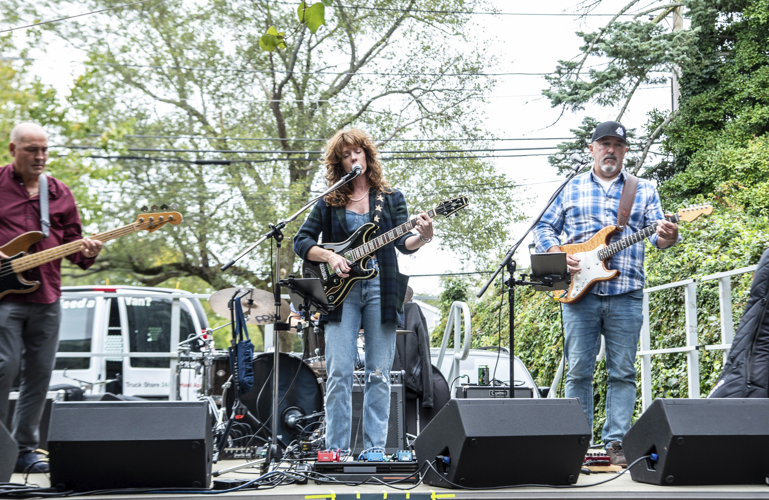 Julia King performs on Saturday afternoon.  LISA TAMBURINI