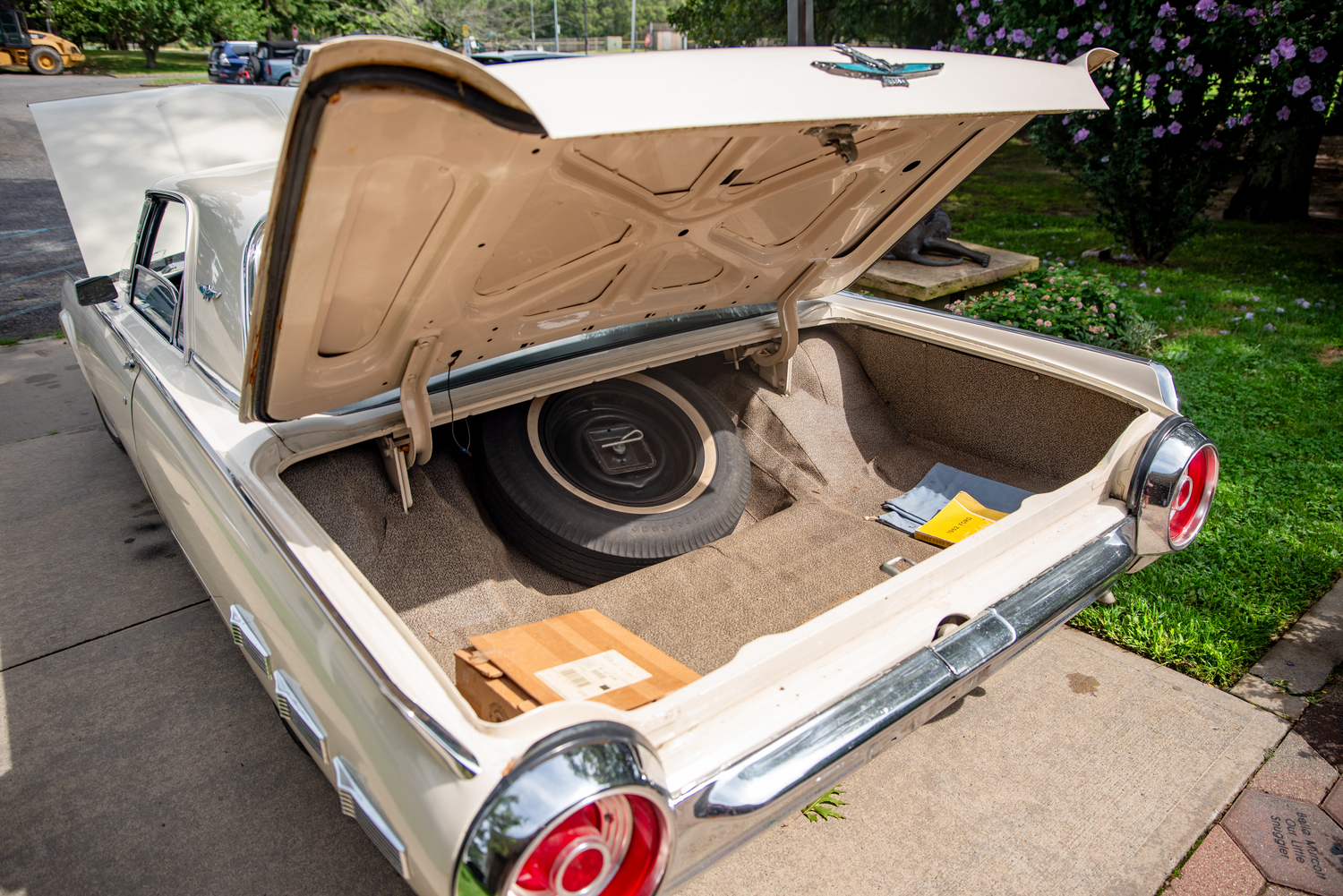 A donated 1962 Ford Thunderbird was auctioned off to raise funds for the Southampton Animal Shelter Foundation last month. COURTESY SASF