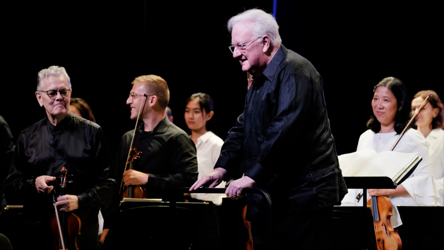 Maestro Michael Palmer and members of the American Sinfonietta take a bow during a TH·FM concert at LTV in September 2023. PHIL MERRITT