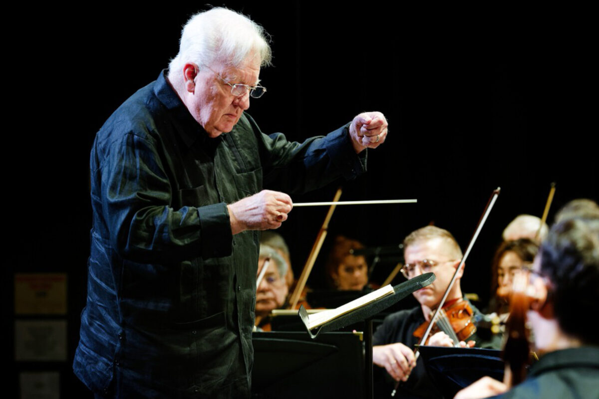 Maestro Michael Palmer conducts members of the American Sinfonietta during a TH·FM concert at LTV in September 2023. PHIL MERRITT