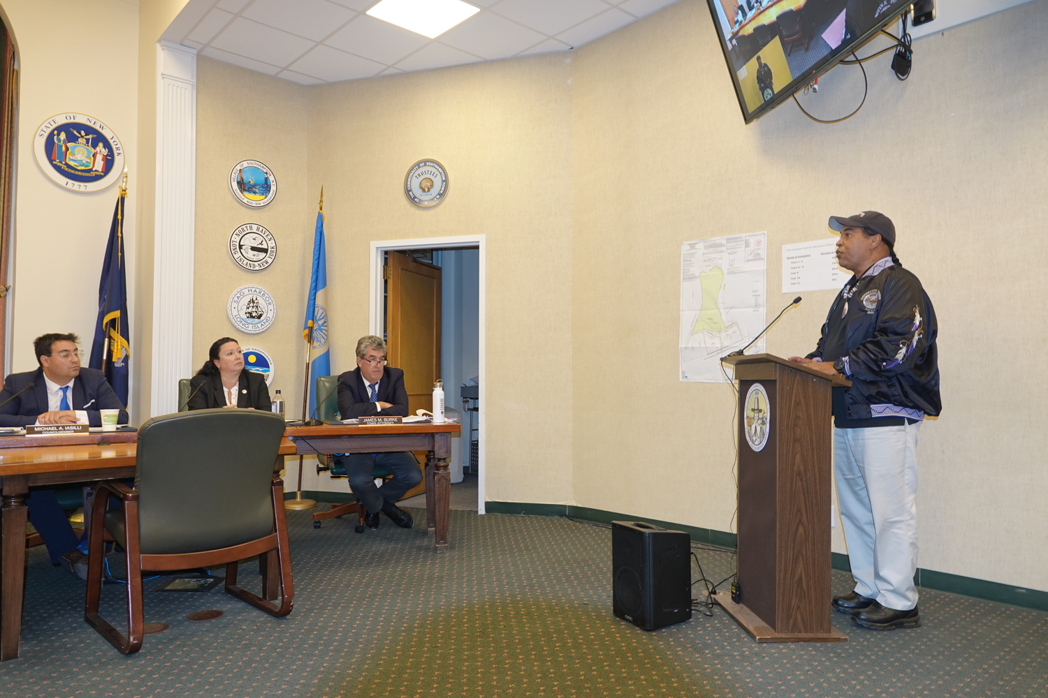 Lance Gumbs addressing the Southampton Town Board on September 24. MICHAEL WRIGHT