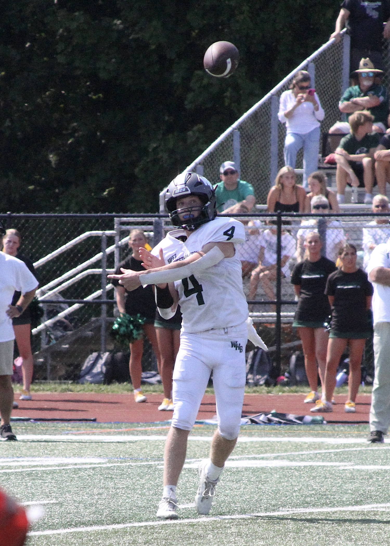 Sophomore quarterback Jake Calloway tosses a pass. DESIRÉE KEEGAN