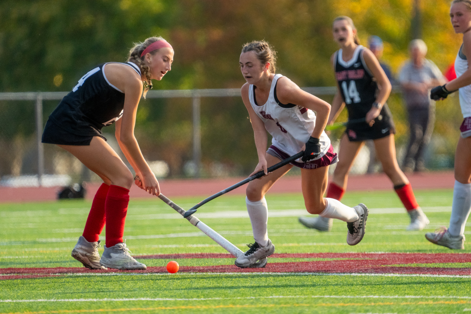 East Hampton junior co-captain Hailey Welsch goes after the ball.   RON ESPOSITO