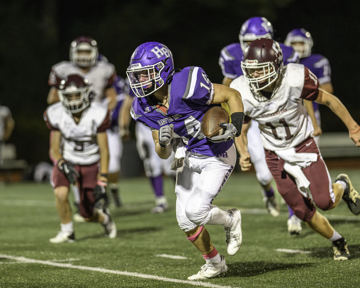 Hampton Bays sophomore Michael Single gets loose for a touchdown.  MARIANNE BARNETT