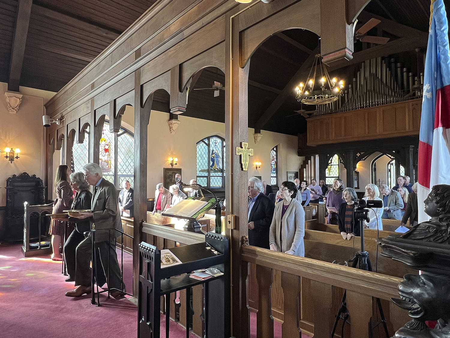 Parishioners at St. John's Episcopalian Church in Southampton on Sunday.   DANA SHAW