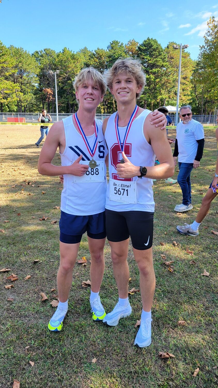 John and Christian Duggal ran in the same race on Saturday at the Tom Knipfing Invitational. Christian won the race, while his younger brother John, who attends The Stony Brook School, placed third.   DREW BUDD