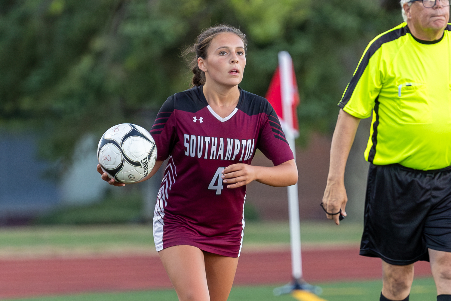 Southampton sophomore Emma D'Italia looks for an open teammate on a throw in.   SOUTHAMPTON SCHOOL DISTRICT/RON ESPOSITO