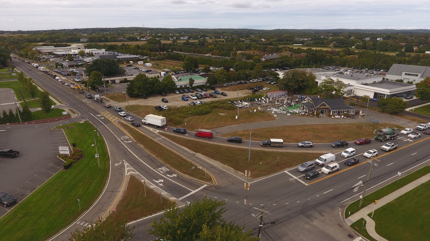 The afternoon traffic backups on the South Fork last for nearly 6 hours some days, a congestion condition only seen around major cities, according to Suffolk County engineers. MICHAEL WRIGHT