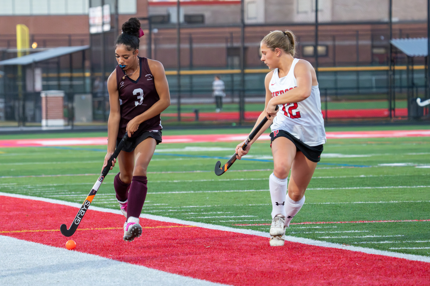 Southampton senior forward Daelyn Palmore carries the ball up the sideline. RON ESPOSITO