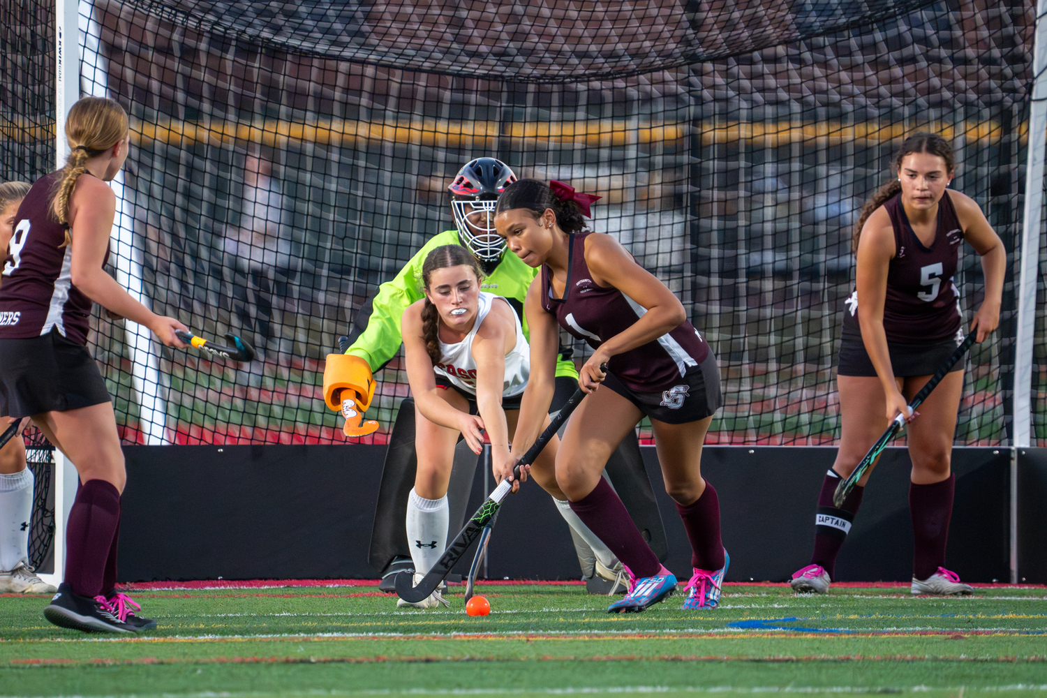 Southampton senior midfielder and forward Mya Halsey carries the ball around the circle. RON ESPOSITO