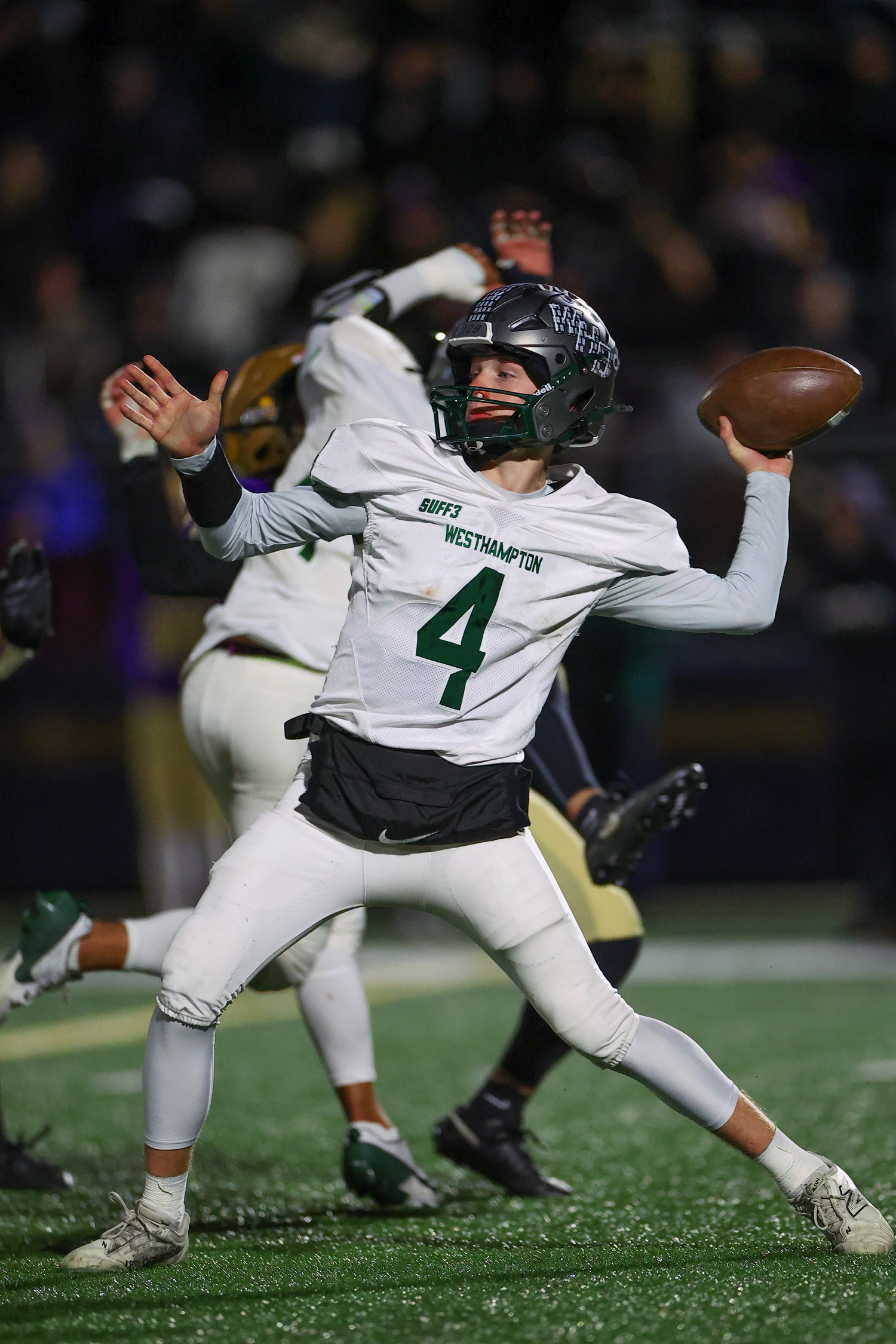 Westhampton Beach sophomore quarterback Jake Calloway completed a number of deep passes on Friday night.   TIMOTHY BUTLER