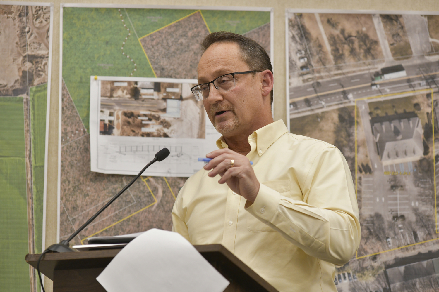 Bob DeLuca, president and CEO of Group for the East End, speaks at Tuesday's Town Board meeting.