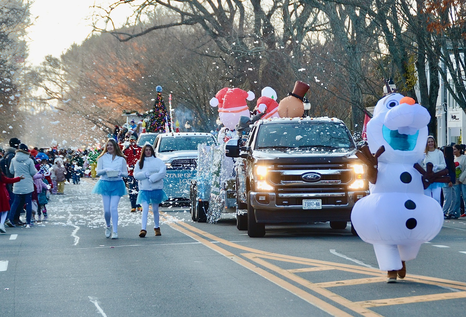 The East Hampton Santa Parade on Saturday afternoon.  KYRIL BROMLEY