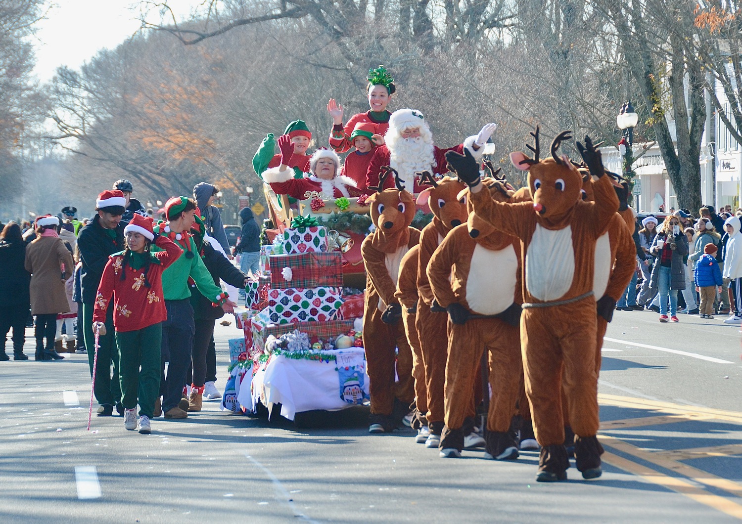 The East Hampton Santa Parade on Saturday afternoon.  KYRIL BROMLEY