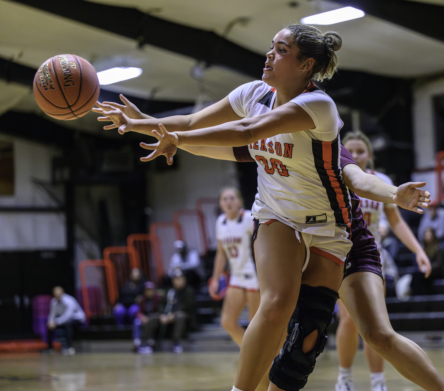 Pierson senior Ani Bedini passes the ball.  MARIANNE BARNETT