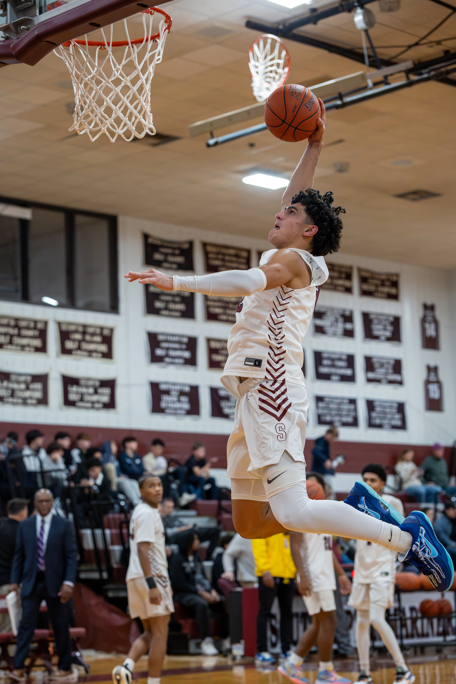 Southampton junior Alex Franklin gets up in warmups.   RON ESPOSITO/SOUTHAMPTON SCHOOL DISTRICT