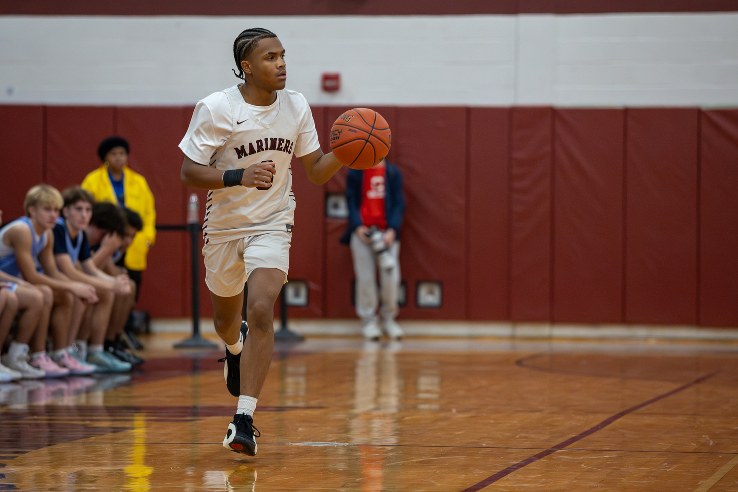 Saevion Ward brings the ball downcourt for the Mariners.   RON ESPOSITO/SOUTHAMPTON SCHOOL DISTRICT