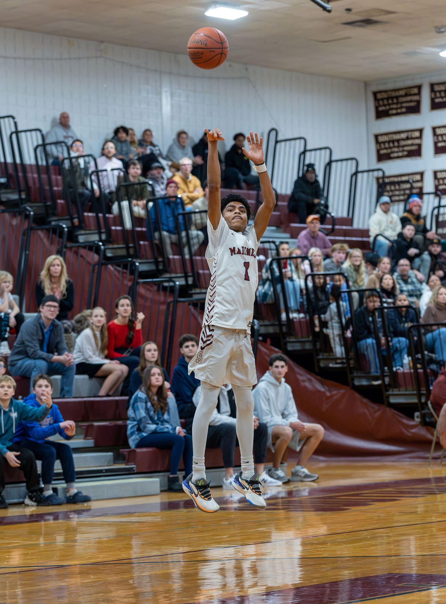 Senior Tyson Reddick was cold from the floor early on but led the Mariners with nine points in the fourth quarter.   RON ESPOSITO/SOUTHAMPTON SCHOOL DISTRICT