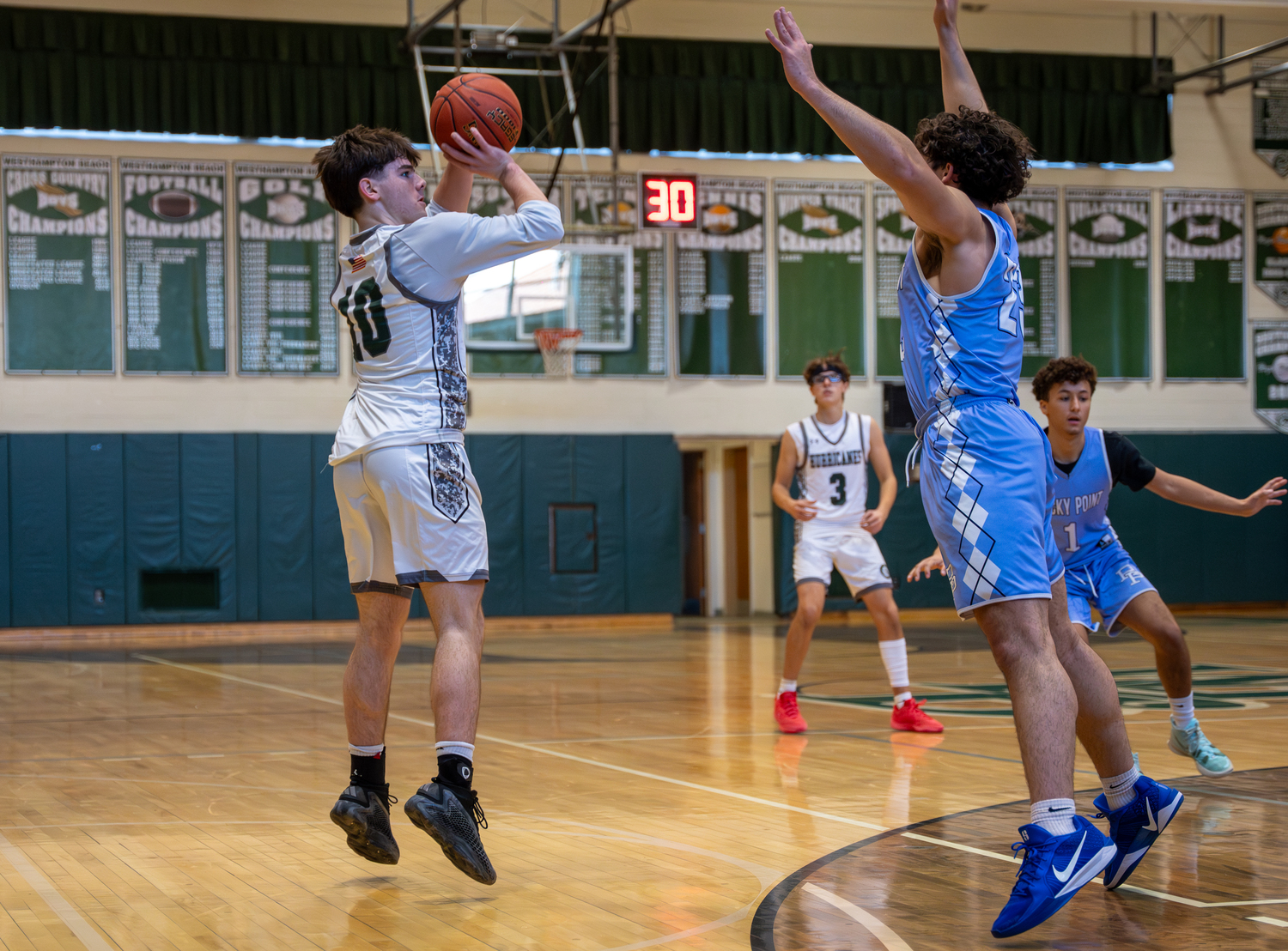 Junior point guard Truman Hahn finished with 11 points. RON ESPOSITO