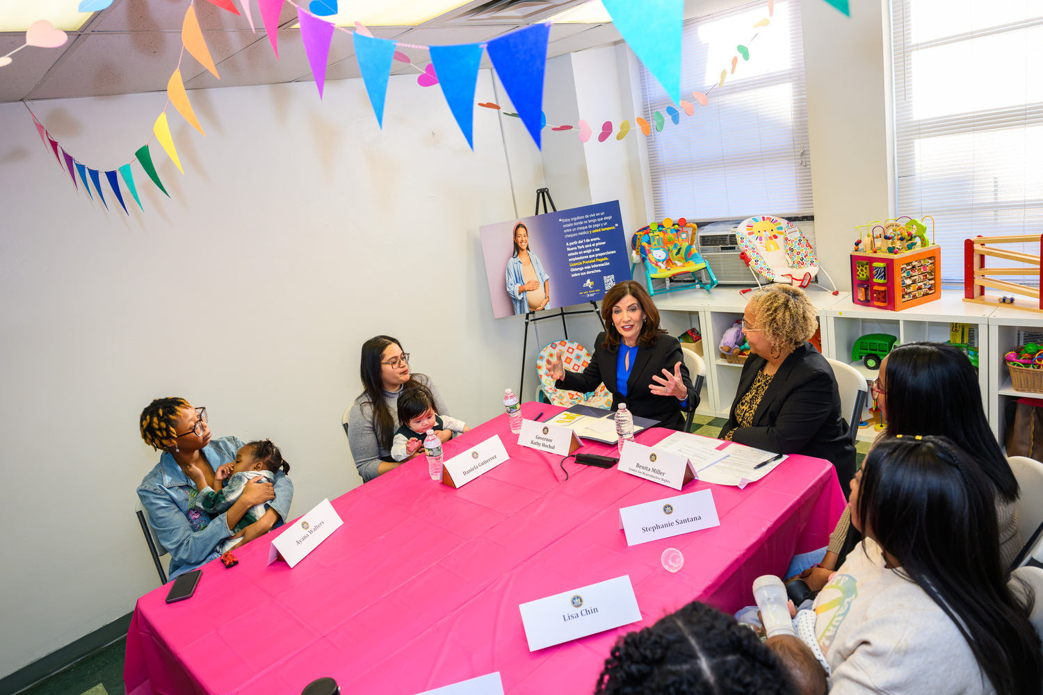 Governor Kathy Hochul meets with moms and some of their children for a roundtable about New York’s first-in-the-nation paid prenatal leave policy, which took effect on January 1. SUSAN WATTS/OFFICE OF GOVERNOR KATHY HOCHUL