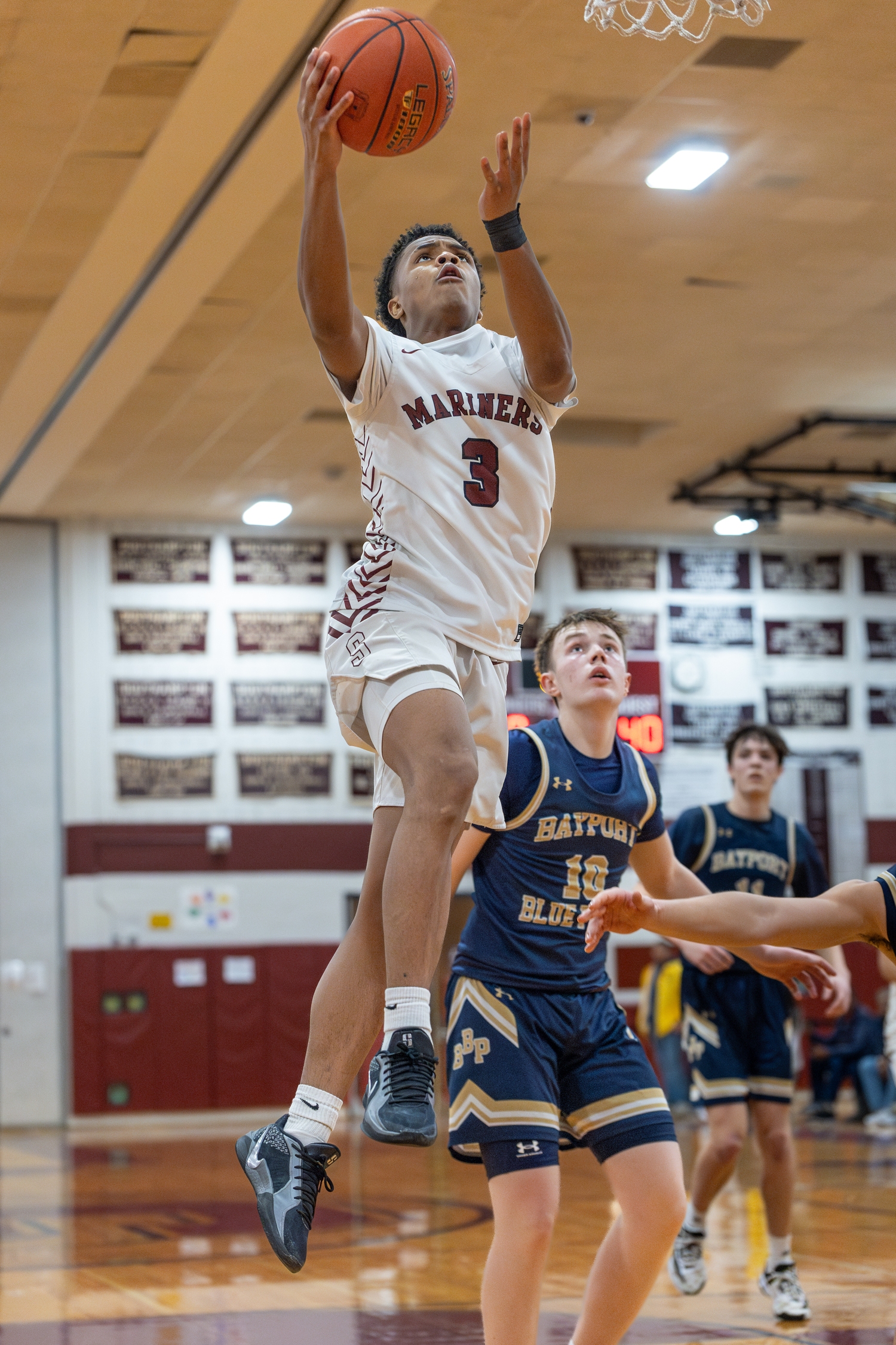 Southampton junior Saevion Ward goes to the basket.   RON ESPOSITO/SOUTHAMPTON SCHOOL DISTRICT